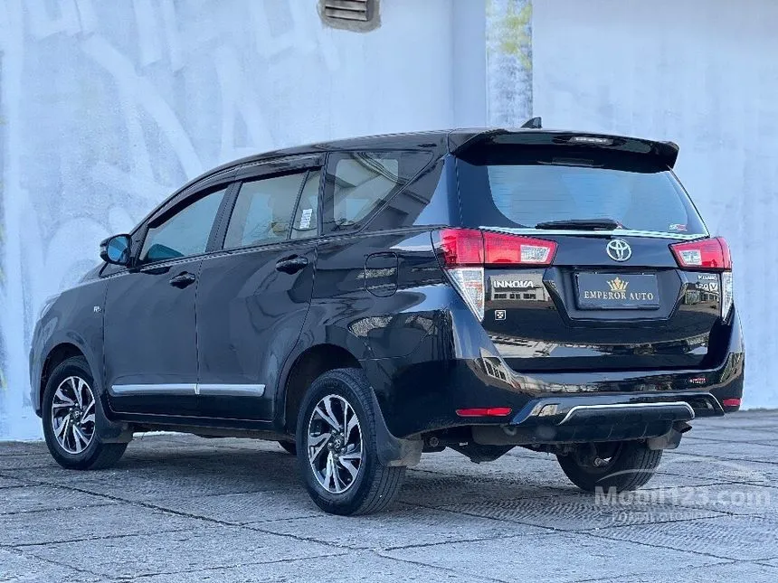 2021 Toyota Kijang Innova V MPV