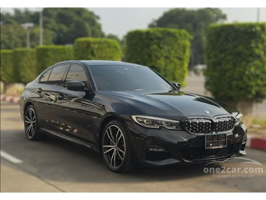 2021 BMW 330e M Sport Sedan