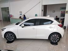 Mazda 2 2018 1.5 R murah nego sampai deal