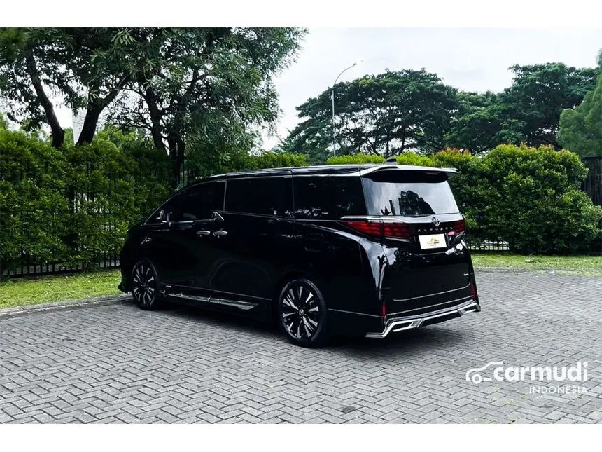 2024 Toyota Alphard HEV Modellista MPV