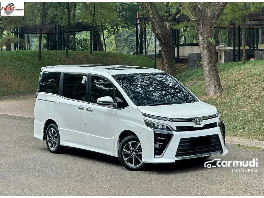 2021 Toyota Voxy Wagon