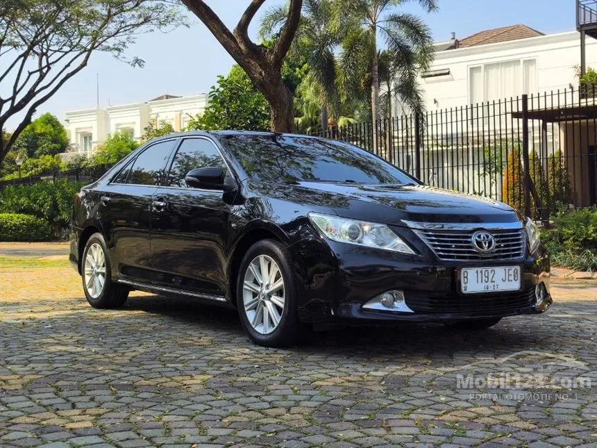 Jual Mobil Toyota Camry 2014 V 2.5 di Banten Automatic Sedan Hitam Rp 175.000.000
