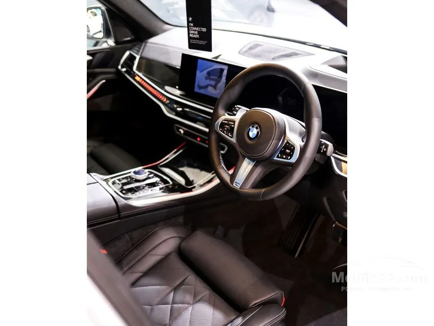 2025 BMW X5 xDrive40i M Sport SUV