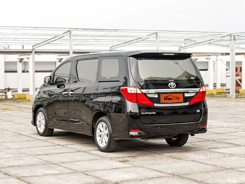 2013 Toyota Alphard G MPV