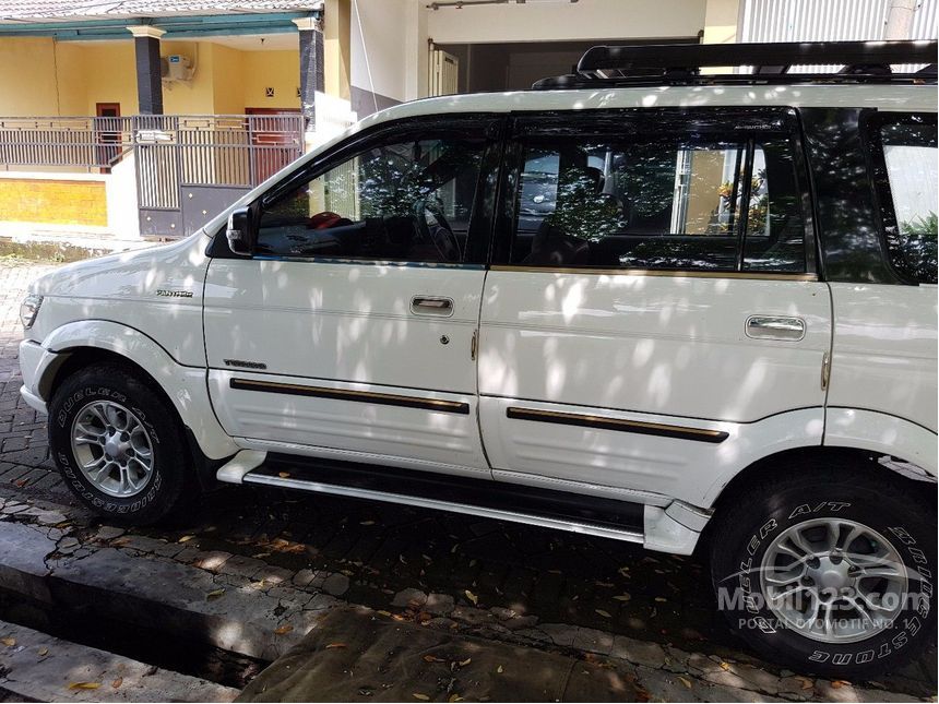 2012 Isuzu Panther GRAND TOURING SUV