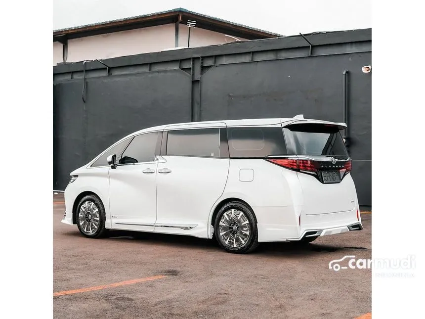 2024 Toyota Alphard HEV Modelista MPV