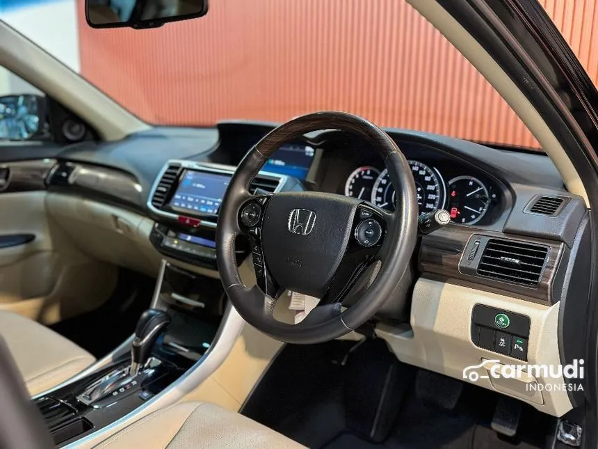 2016 Honda Accord VTi-L Sedan
