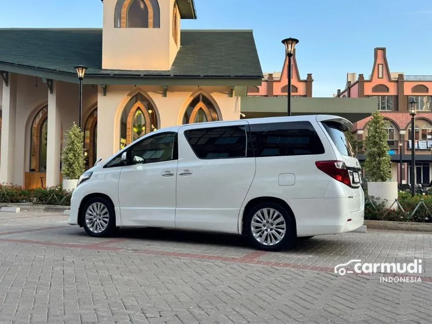 2012 Toyota Alphard SC MPV