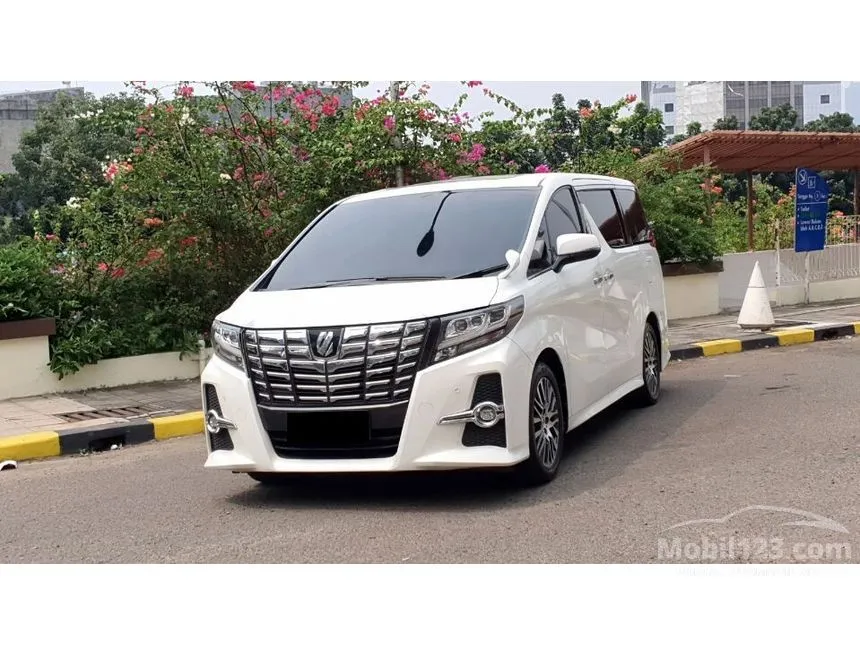 2015 Toyota Alphard SC MPV