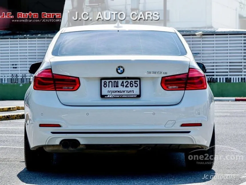 2019 BMW 330e Sedan