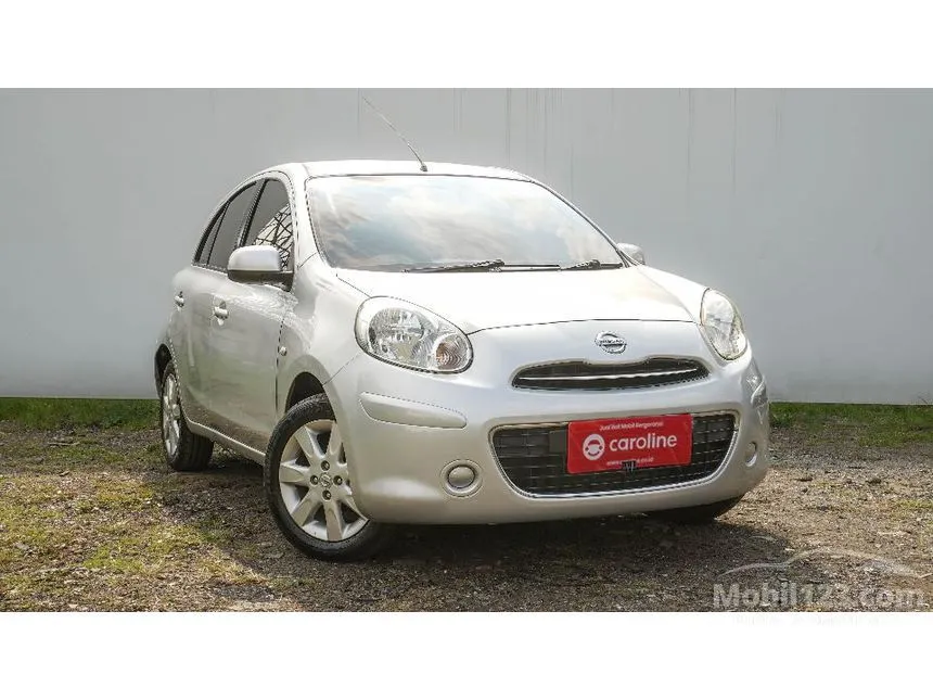 Jual Mobil Nissan March 2013 1.2 di Jawa Barat Automatic Hatchback Silver Rp 88.000.000