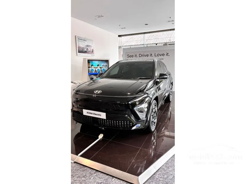 Jual Mobil Hyundai Kona 2024 Electric Long Range Signature di DKI Jakarta Automatic Wagon Hitam Rp 500.000.000