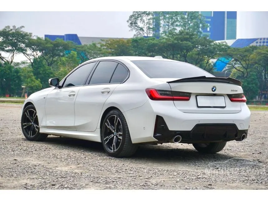 2023 BMW 320i M Sport Sedan