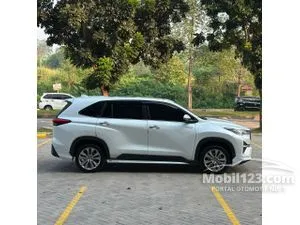 2023 Toyota Kijang Innova Zenix 2.0 Q HV TSS Modellista (Premium Color) MPV