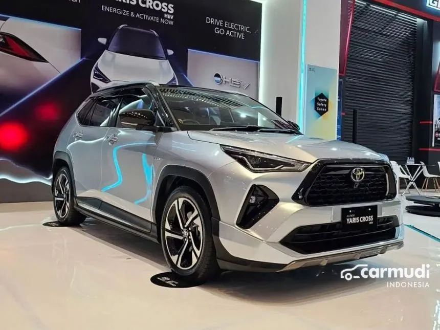 2025 Toyota Yaris Cross S HV with GR Parts Aero Pkg(Prem Clr) SUV
