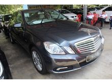 2010 Mercedes-Benz E200 CGI 1.8 Elegance Sedan -- WELL MAINTAINED --