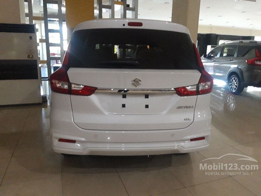  Jual  Mobil  Suzuki  Ertiga  2021 GL 1 5 di  Jawa Timur Manual 