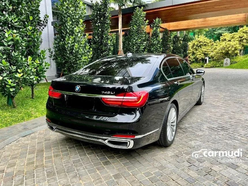 2017 BMW 740Li Pure Excellence Sedan