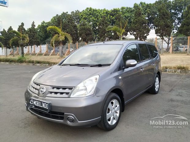Nissan Grand Livina Mobil bekas dijual di Bandung Jawa Nissan Grand Livina Mobil bekas dijual di Bandung Jawa