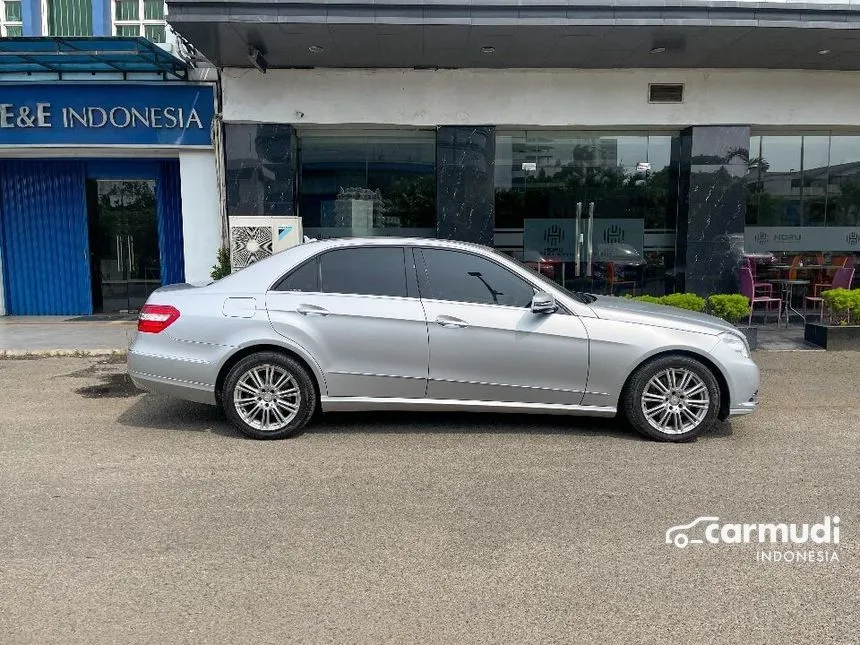 2010 Mercedes-Benz E300 Elegance Sedan