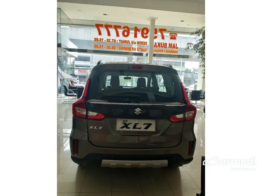 2025 Suzuki XL7 Zeta SUV