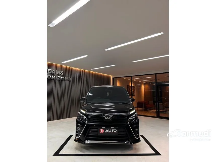 2017 Toyota Voxy MPV