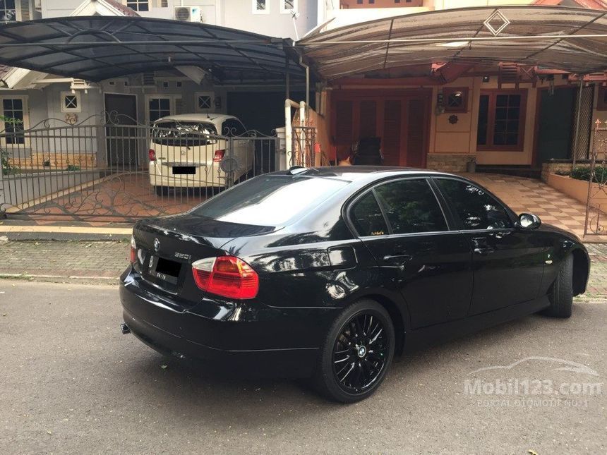 Jual Mobil BMW 320i 2005  E90 2 0 di DKI Jakarta Automatic 