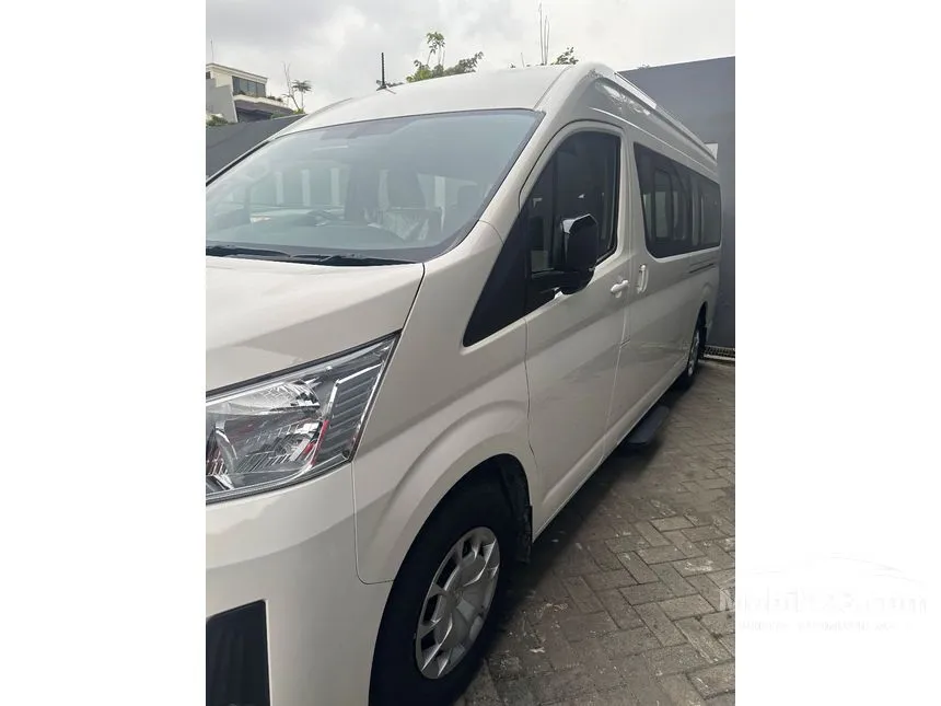 2026 Toyota Hiace Premio Van