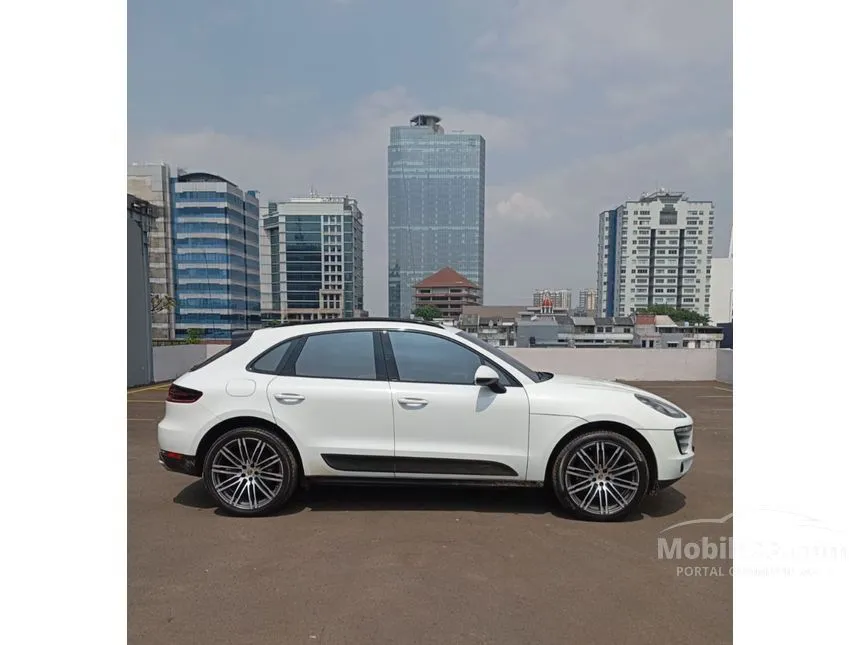 2017 Porsche Macan SUV