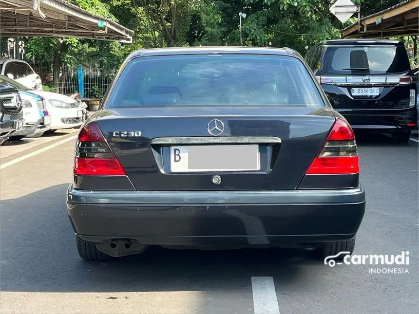 1997 Mercedes-Benz C230 Kompressor Sedan