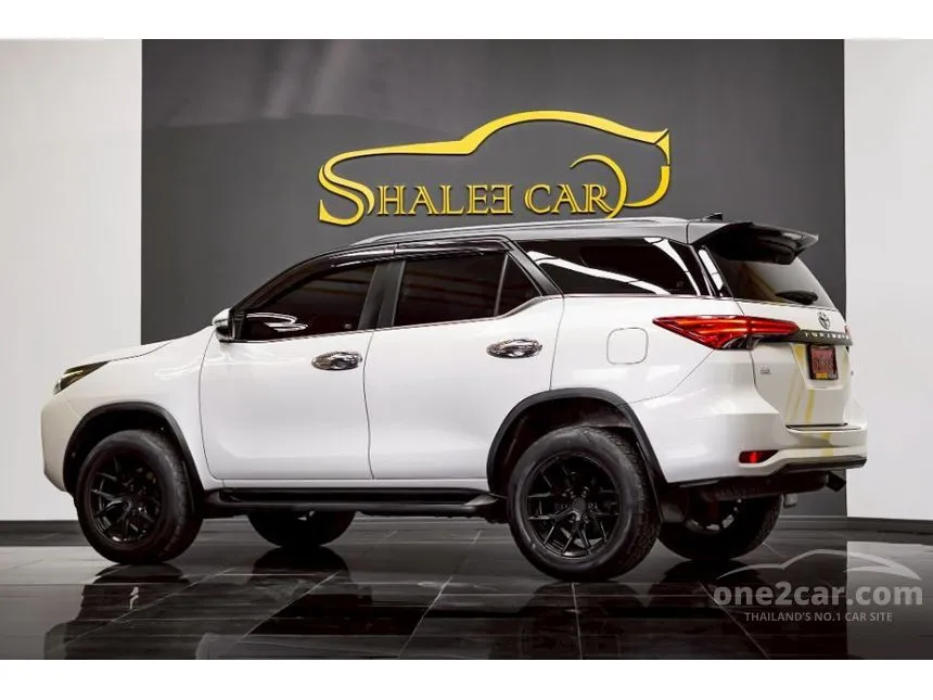2016 Toyota FORTUNER V SUV