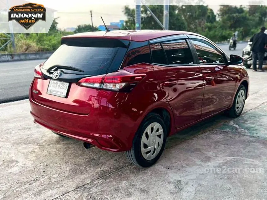 2022 Toyota YARIS Entry Hatchback