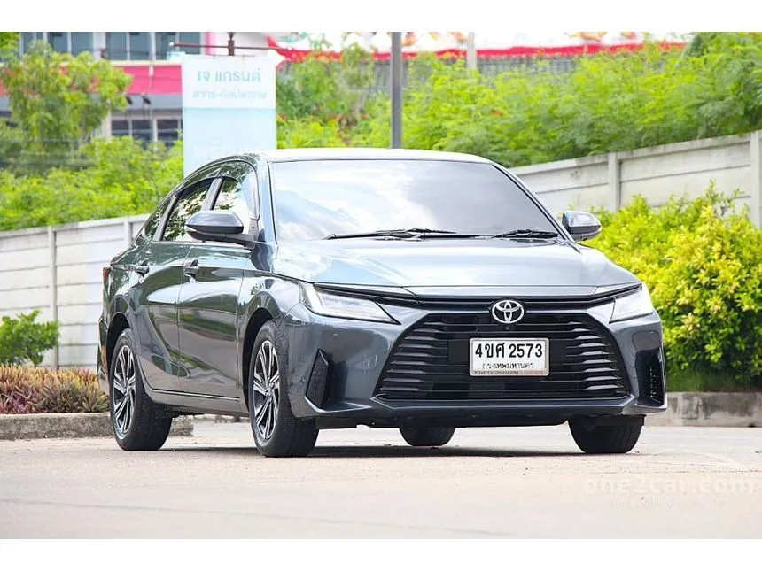 2023 Toyota Yaris Ativ Premium Sedan