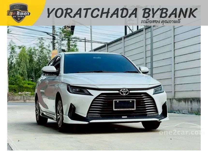 2025 Toyota Yaris Ativ Premium Sedan