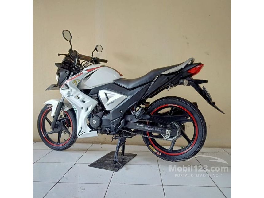 Jual Motor Honda Mega Pro 2014 0.2 di Jawa Barat Manual Others Putih Rp