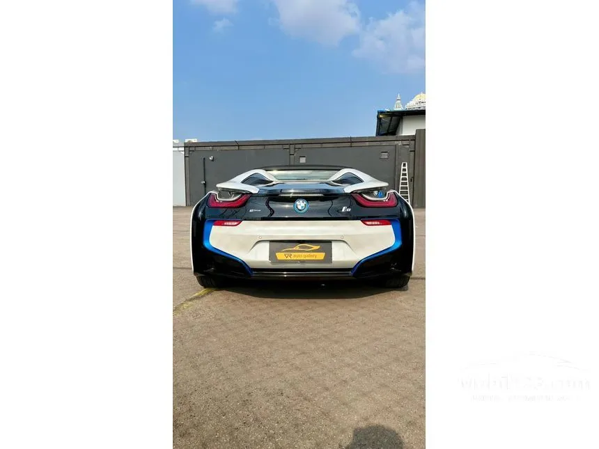 2021 BMW i8 Roadster Convertible