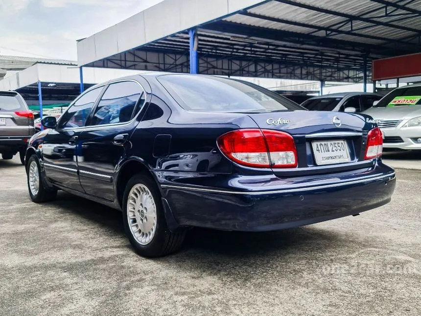 2002 Nissan CEFIRO Executive Sedan