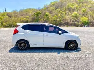 2017 Honda JAZZ 1.5 V Hatchback