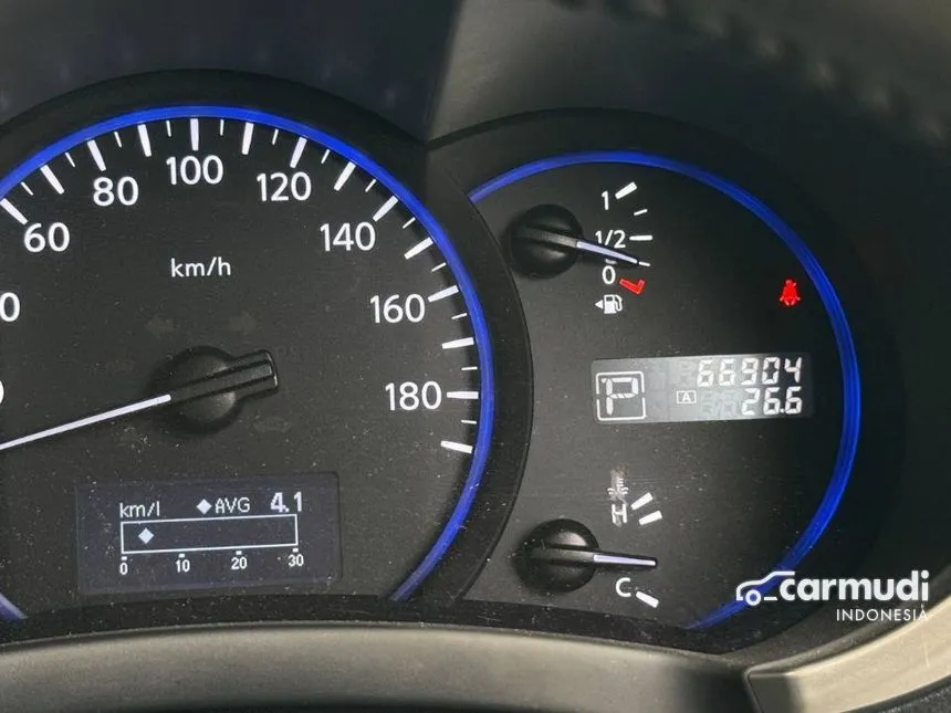 2011 Nissan Elgrand Highway Star MPV