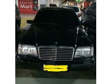 Mercedes-Benz Masterpieces E220 tahun 1996, W124, Manual