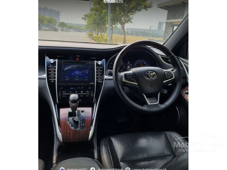 2014 Toyota Harrier SUV