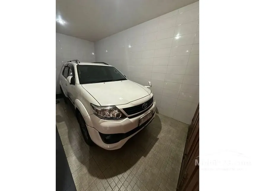 Jual Mobil Toyota Fortuner 2014 G Lux TRD 2.7 di Jawa Barat Automatic SUV Putih Rp 300.000.000