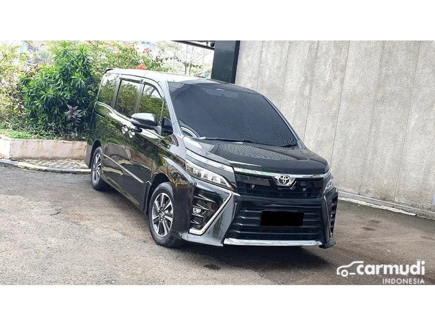 2019 Toyota Voxy MPV