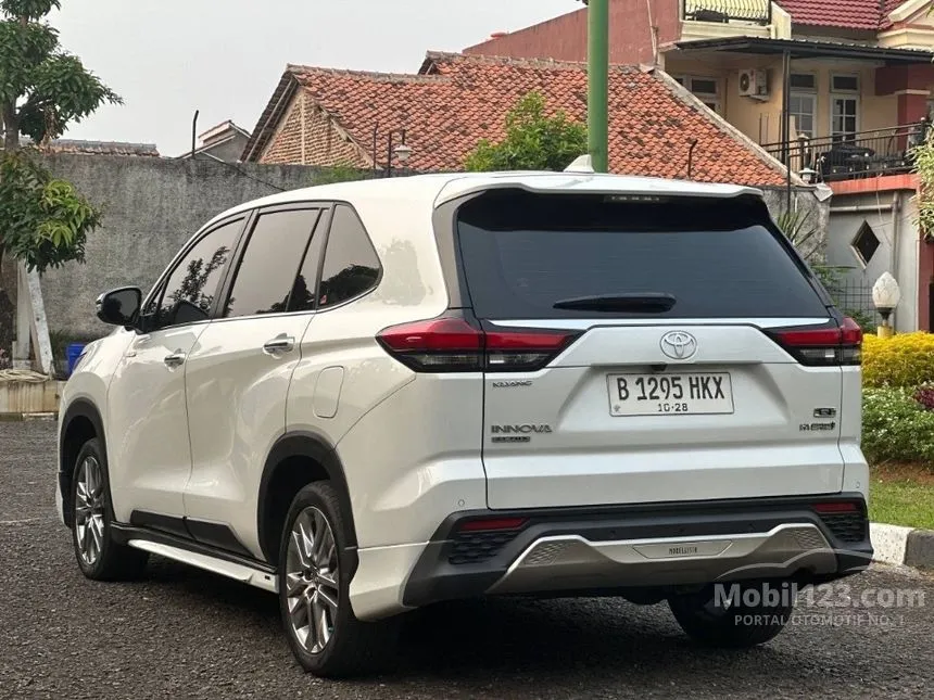 2023 Toyota Kijang Innova Zenix Q HV TSS ( Premium Color) MPV
