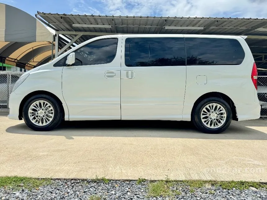 2016 Hyundai GRAND STAREX Premium Wagon