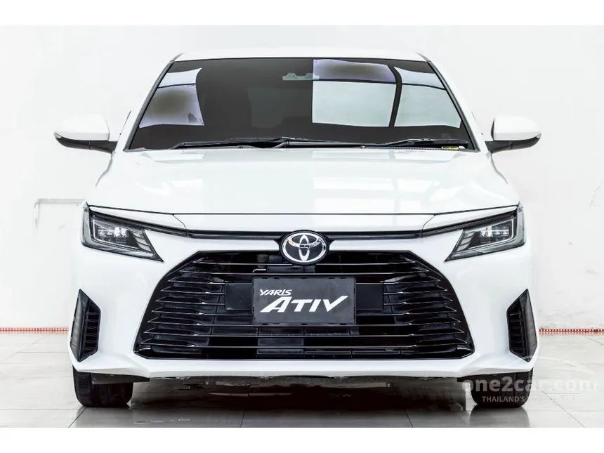2022 Toyota Yaris Ativ Smart Sedan
