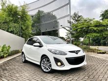 Mazda 2 RZ 2013 AT Putih Tangan Pertama