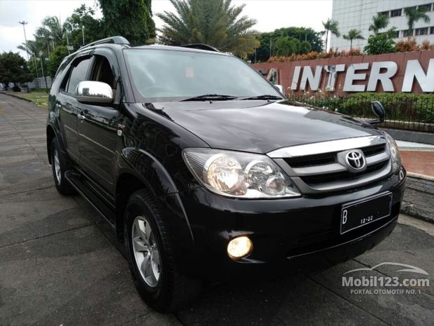 Toyota Fortuner Mobil bekas dijual di Indonesia - Dari 200 