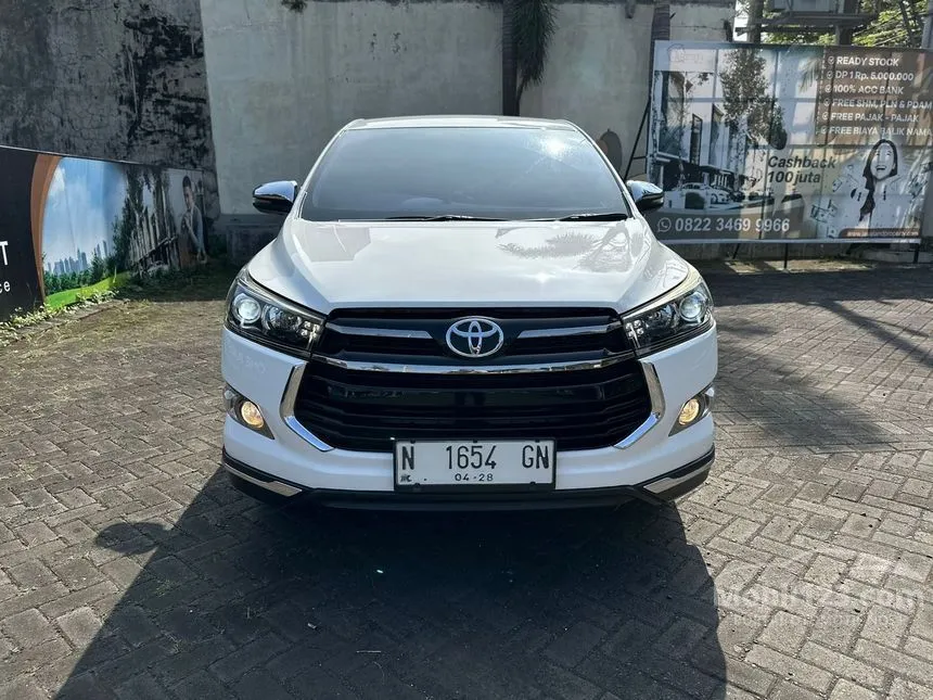 Jual Mobil Toyota Innova Venturer 2018 2.4 di Jawa Timur Automatic Wagon Putih Rp 410.000.000