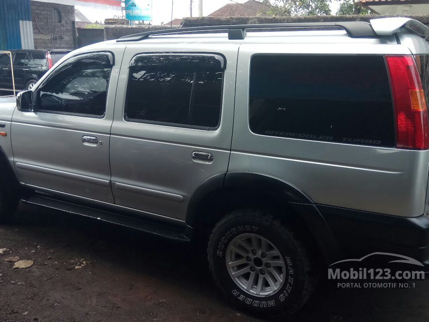 Jual Mobil  Ford  Everest  2006 XLT 2 5 di Jawa  Timur  Manual 